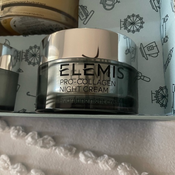Elemis 3 piece gift set - Picture 9 of 9